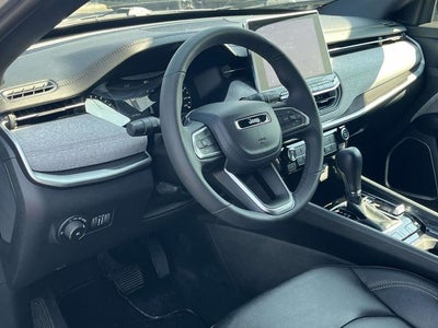 2023 Jeep Compass Latitude Lux