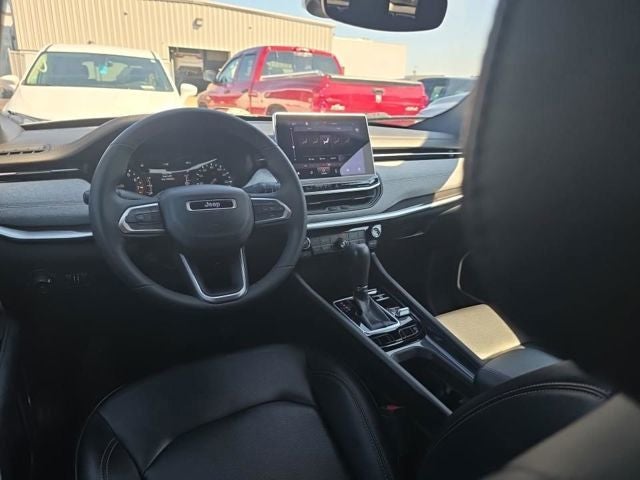 2023 Jeep Compass Latitude Lux
