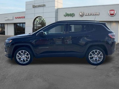 2023 Jeep Compass Latitude Lux