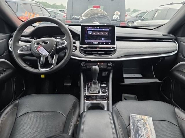 2023 Jeep Compass Latitude Lux