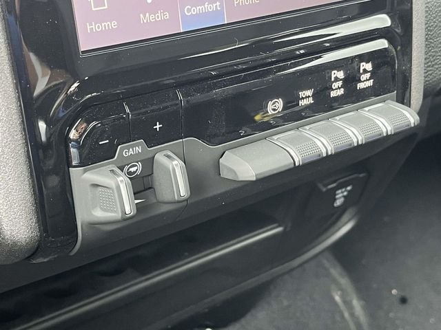 2026 RAM Ram 2500 Base
