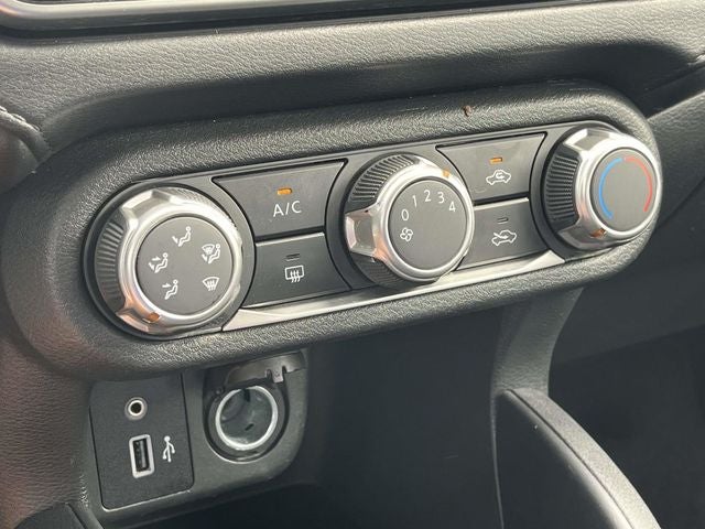 2024 Nissan Versa 1.6 S