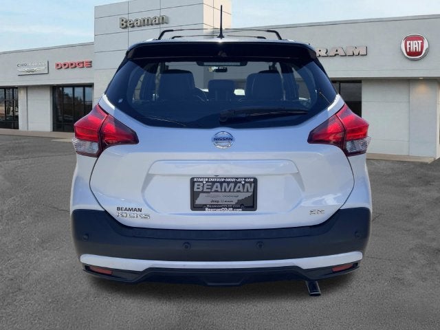 2020 Nissan Kicks SR