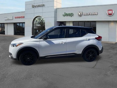 2020 Nissan Kicks SR