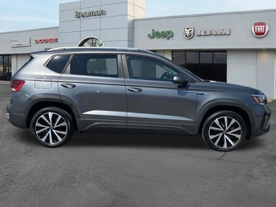 2023 Volkswagen Taos 1.5T SE