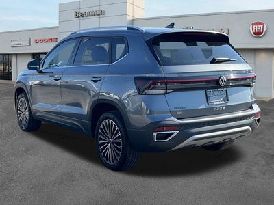 2025 Volkswagen Taos 1.5T SE