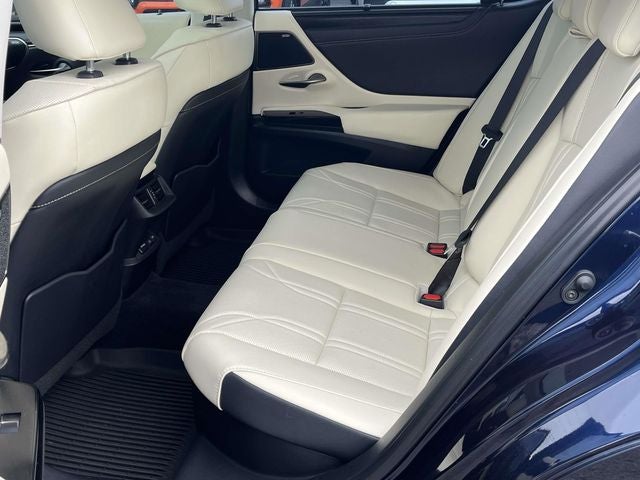 2022 Lexus ES 300h 300h Ultra Luxury