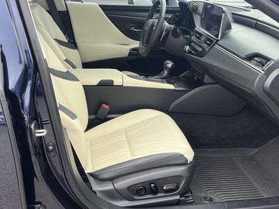 2022 Lexus ES 300h 300h Ultra Luxury