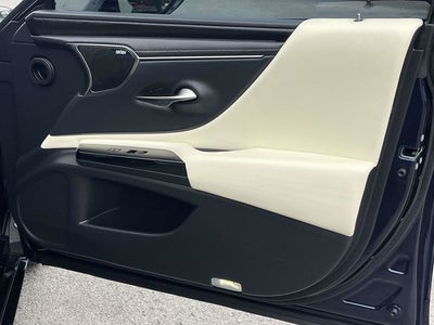 2022 Lexus ES 300h 300h Ultra Luxury