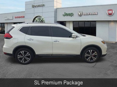 2017 Nissan Rogue SL
