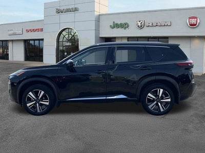 2022 Nissan Rogue SL