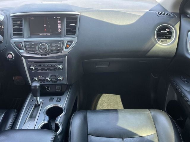 2018 Nissan Pathfinder SL