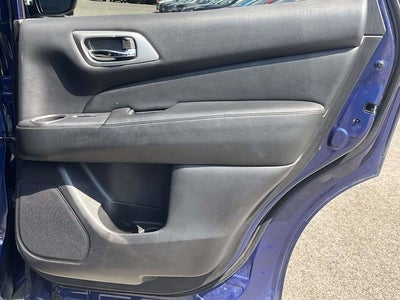 2018 Nissan Pathfinder SL