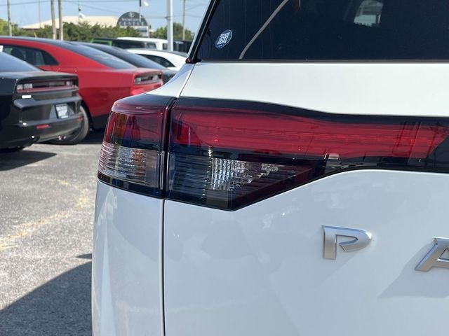 2025 Nissan Pathfinder S