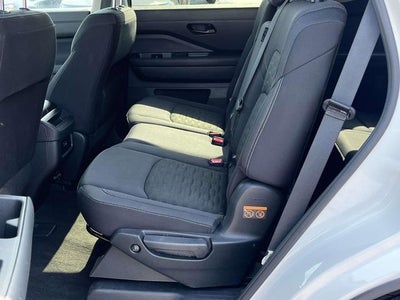 2025 Nissan Pathfinder S
