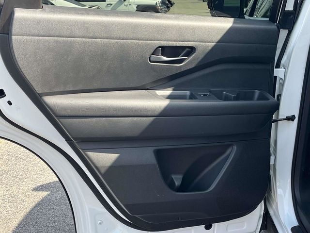 2025 Nissan Pathfinder S