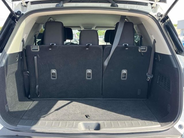 2025 Nissan Pathfinder S