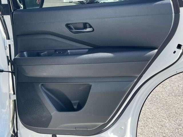 2025 Nissan Pathfinder S