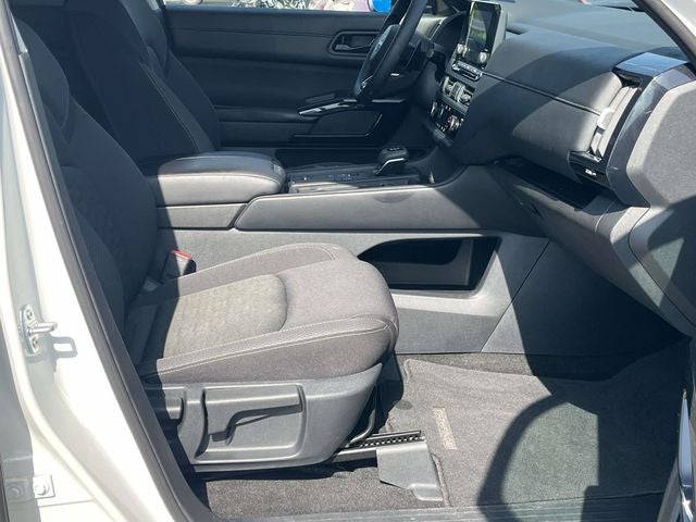 2025 Nissan Pathfinder S