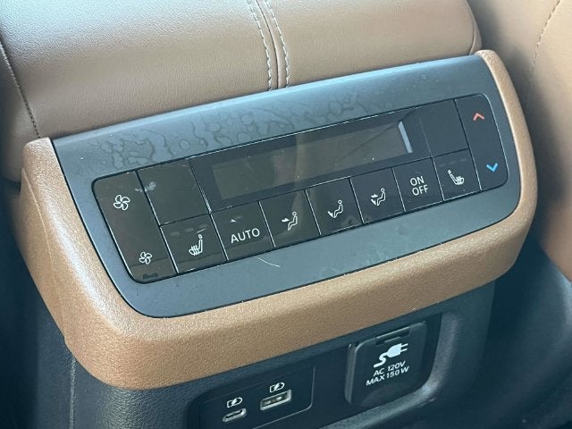 2024 Nissan Pathfinder Platinum