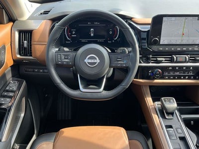 2025 Nissan Pathfinder Platinum