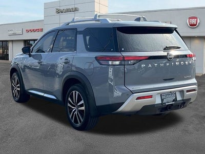 2025 Nissan Pathfinder Platinum
