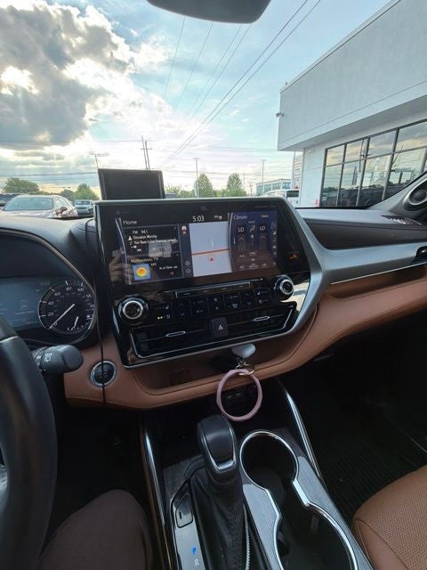 2021 Toyota Highlander Platinum