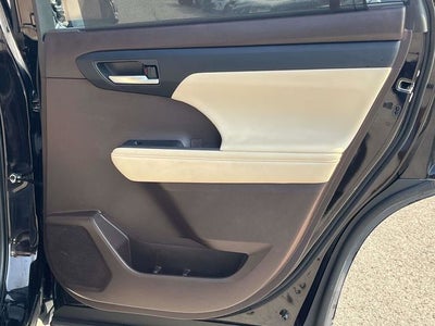 2022 Toyota Highlander XLE