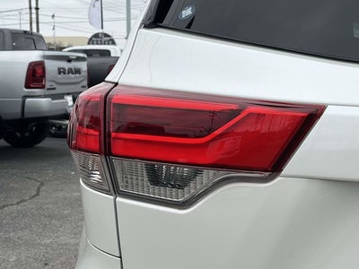 2017 Toyota Highlander Base