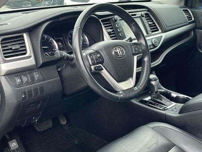 2017 Toyota Highlander Base