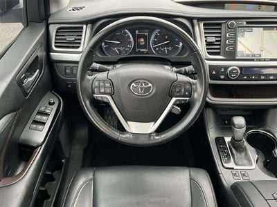 2017 Toyota Highlander Base