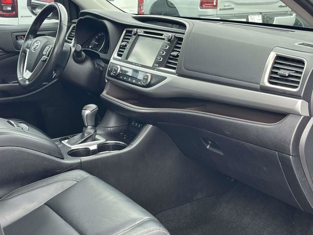 2017 Toyota Highlander Base