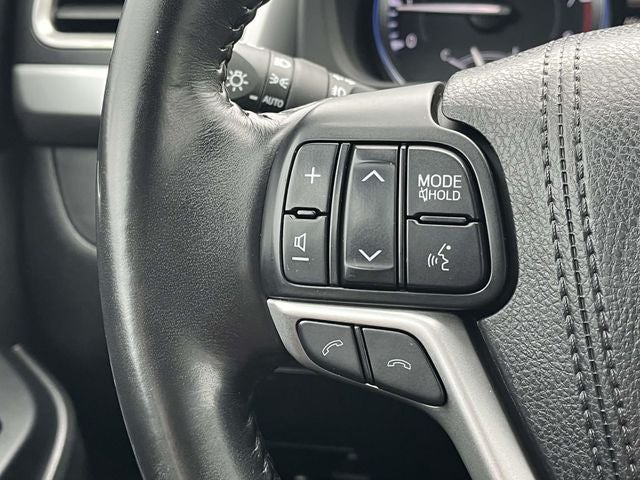 2017 Toyota Highlander Base