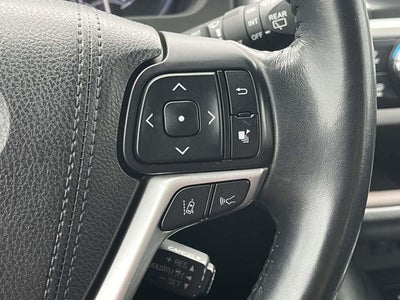 2017 Toyota Highlander Base