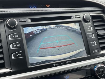 2017 Toyota Highlander Base