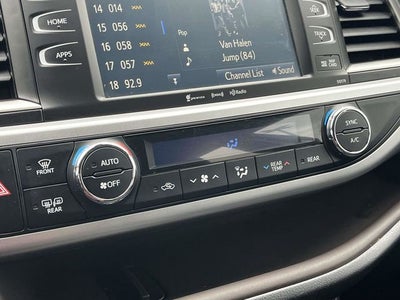 2017 Toyota Highlander Base