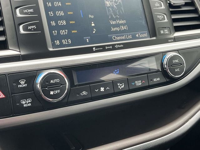 2017 Toyota Highlander Base