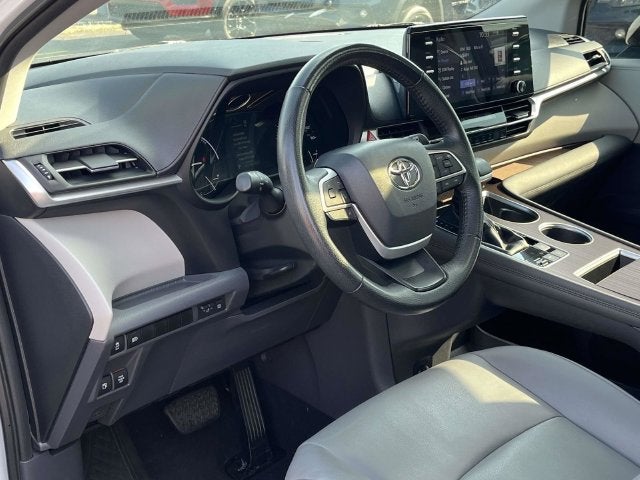2021 Toyota Sienna XLE 8 Passenger