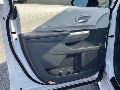 2021 Toyota Sienna XLE 8 Passenger