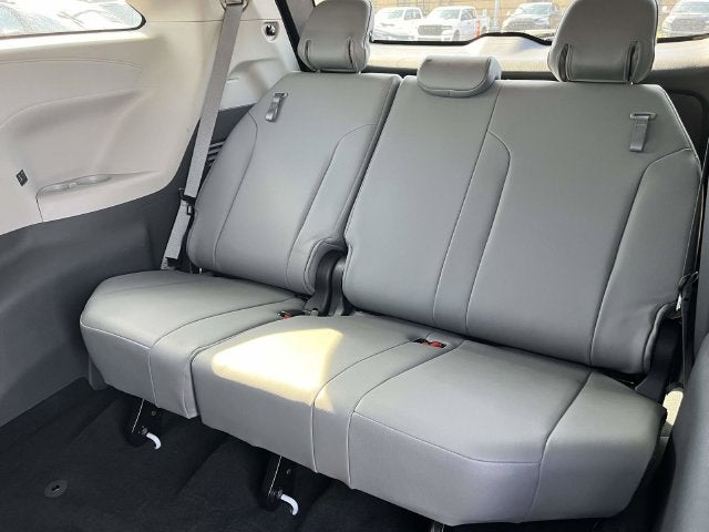 2021 Toyota Sienna XLE 8 Passenger