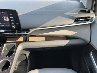 2021 Toyota Sienna XLE 8 Passenger
