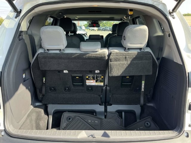 2021 Toyota Sienna XLE 8 Passenger