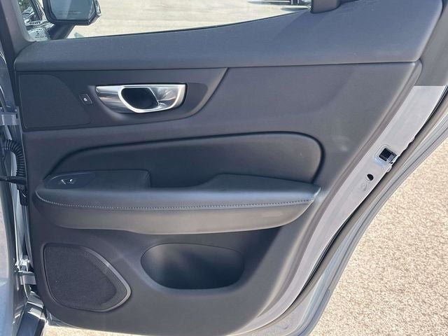 2022 Volvo S60 B5 Momentum
