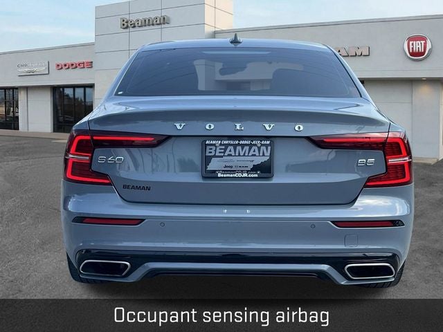 2022 Volvo S60 B5 Momentum