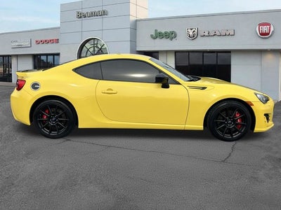 2017 Subaru BRZ Series.Yellow