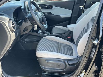 2023 Hyundai Kona SE