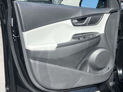 2023 Hyundai Kona SE