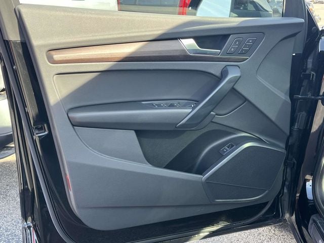 2023 Audi Q5 40 Premium quattro