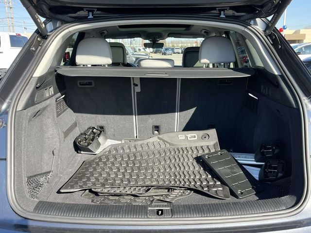 2022 Audi Q5 45 S line Premium quattro