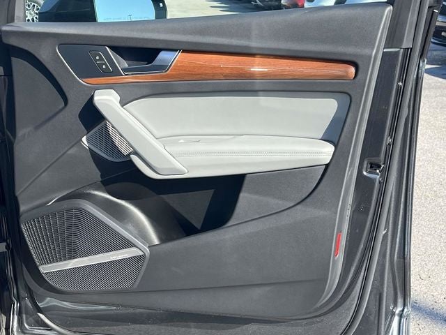 2022 Audi Q5 45 S line Premium quattro